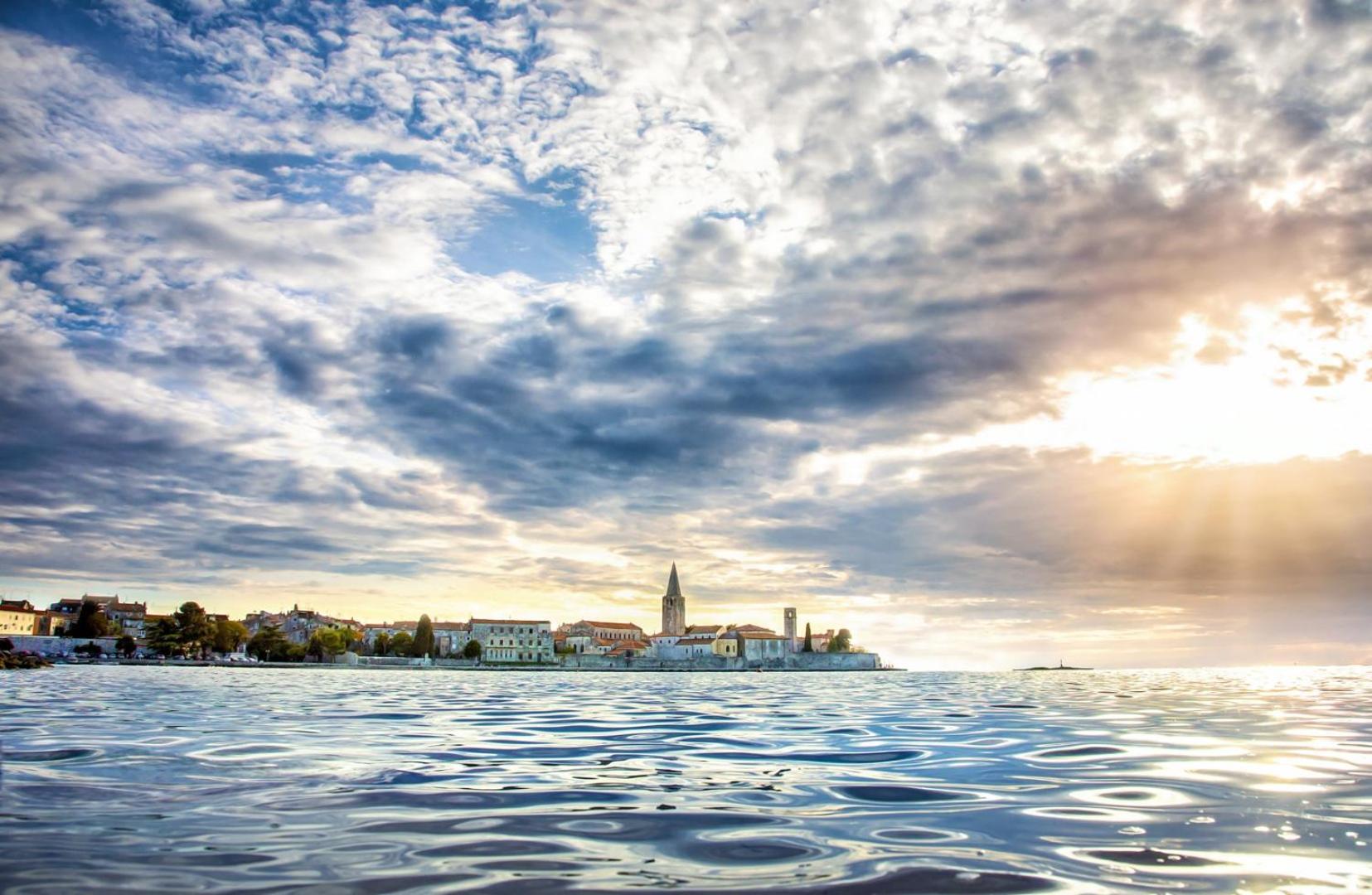 Studio Apartment Ljubica For 2 Persons 150M From The Beach Porec Bagian luar foto