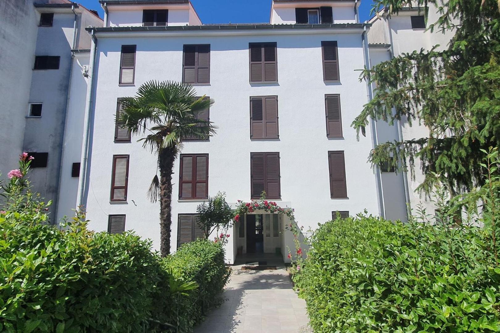 Studio Apartment Ljubica For 2 Persons 150M From The Beach Porec Bagian luar foto